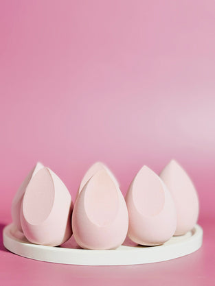 How to Clean a Beauty Blender in Under 5 Minutes (3 Easy Methods to Prevent Mould)