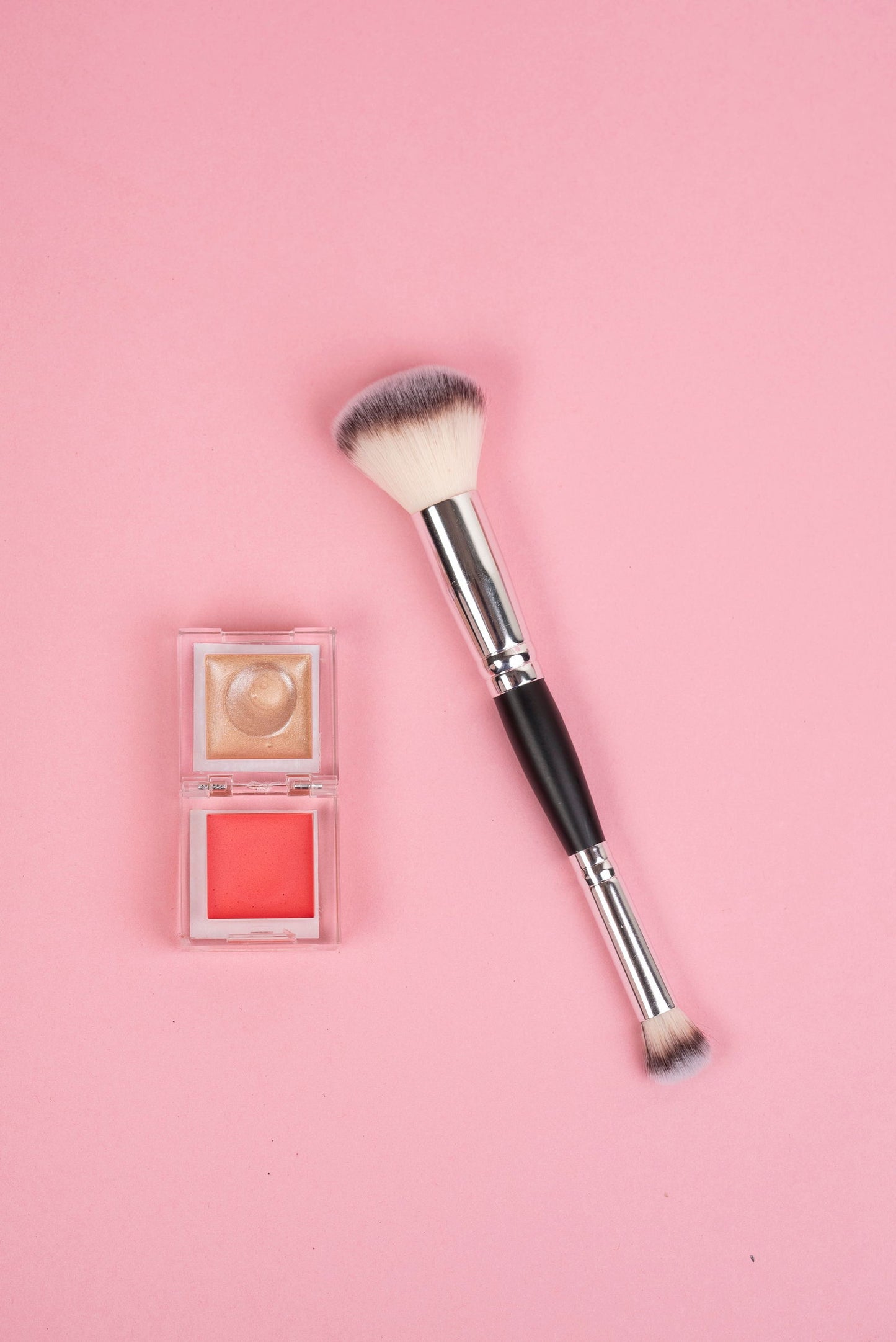 Brush & Makeup Essential - The Petals Beauty